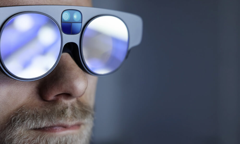 Store associate wearing an AR headset used to assist in visualizing the Store Digital Twin in realtime